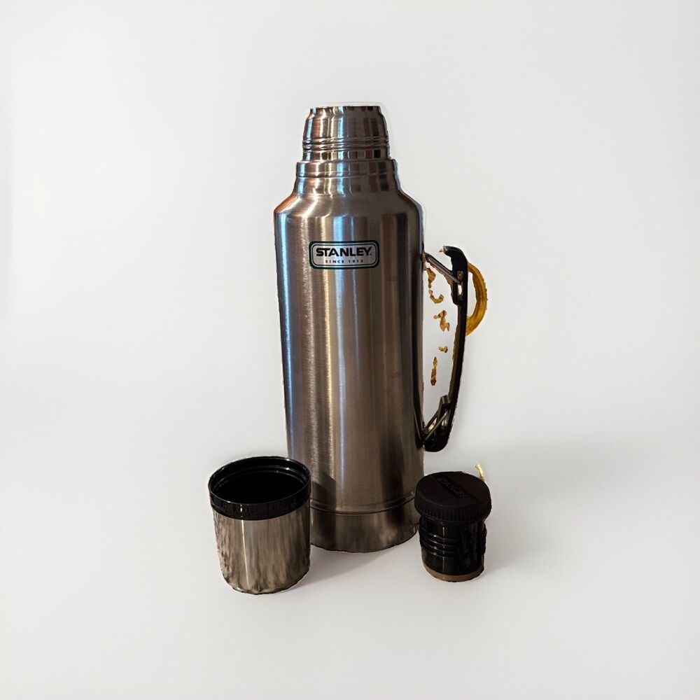 Nice Stanley Vacuum Bottle Thermos 2 QT - Stainless Steel - Picture 2 of 4
